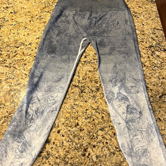lululemon athletica Pants - Lululemon Rare Workout Tights | Size 2 | Marbled Blue | Inseam 24”
